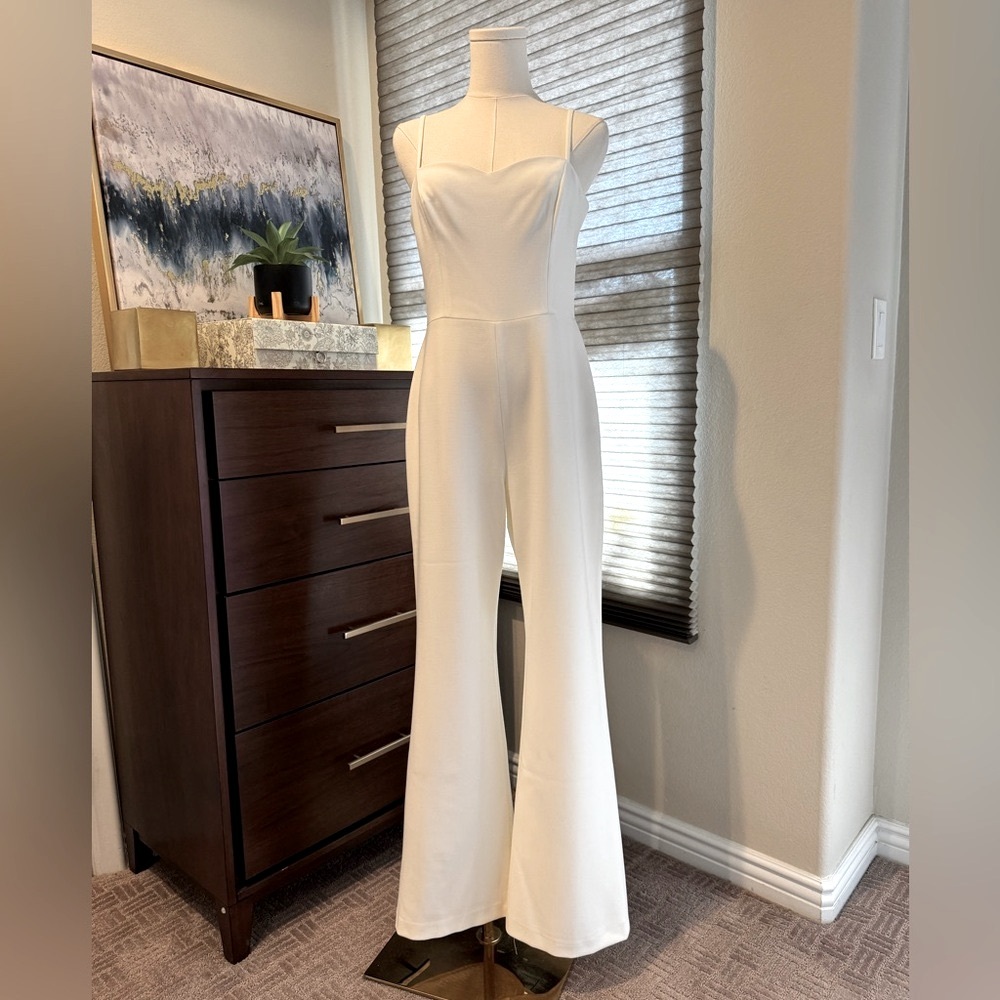 Woman's French Connection Cream Wide Leg Jumpsuit. Size 8